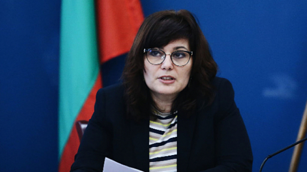 Министър Сербезова: Изискването за “зелен” сертификат не е дискриминация