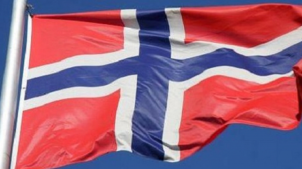 Норвегия отваря границите за чужденци с ваксини или преболедували COVID-19