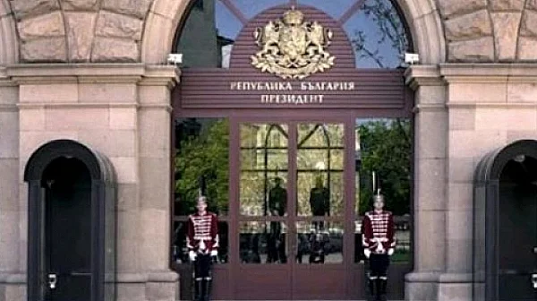 Президентът започва консултации с партиите от 52-рия парламент