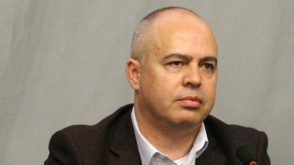 Георги Свиленски: Вотът на недоверие цели да покаже недостатъците на кабинета