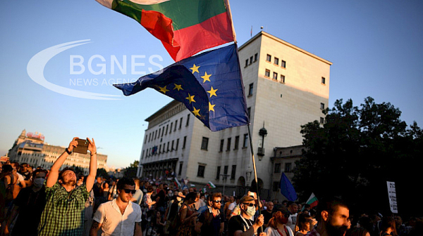 Евгений Дайнов: Защо българите не искат да живеят по европейските правила?