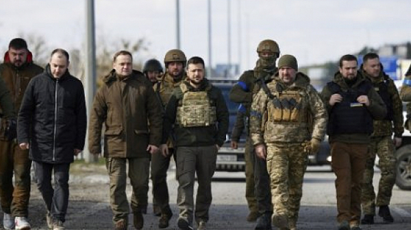 Зеленски пред БИЛД: Путин ще удави Украйна в кръвта на руските войници