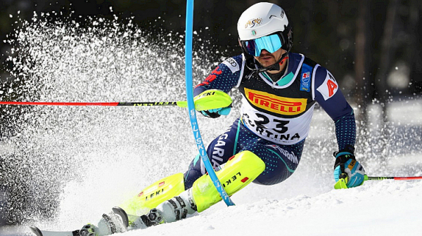 Алберт Попов с историческа победа на световното по ски