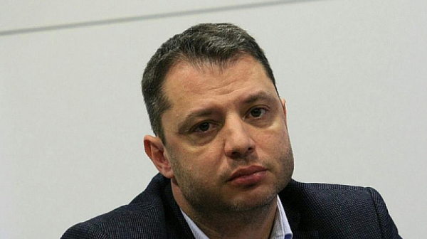 Делян Добрев: Министрите в кабинет на ГЕРБ няма да са политически лица от партията