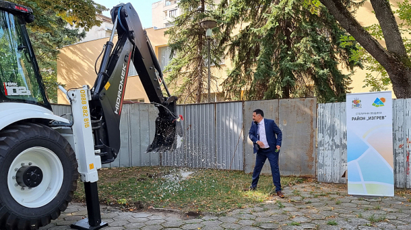 Д-р Делян Георгиев: За седмица в ”Изгрев” започнахме строителство на нова ясла и крило към 23-та ДГ ”Здраве” за още 75 деца