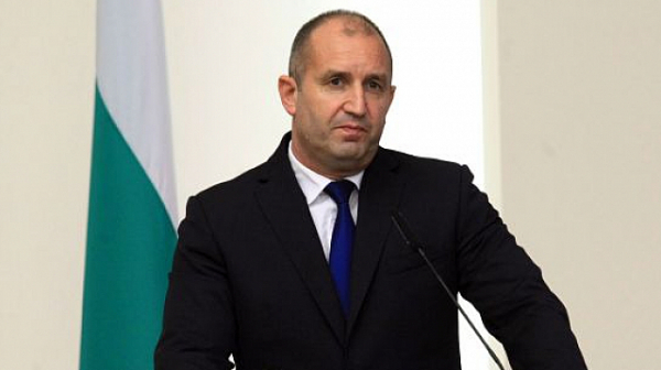 Президентът Румен Радев поиска оставката на началника на НСО