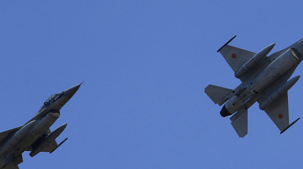 Като на война: Натовски самолети излитали 10 пъти в един ден за гонитба на руски изтребители