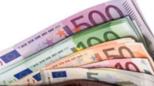Какво ги чака ”мунчовците” като се въведе еврото? Експерти спорят за еврозоната