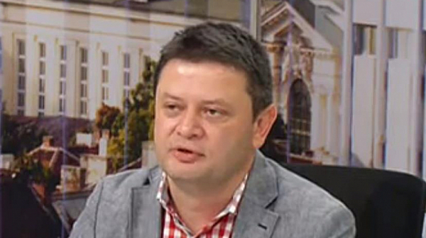 Николай Стайков: Другари инфлуенсъри, снимките и видеото с шкафчето на премиера, не са за игнориране
