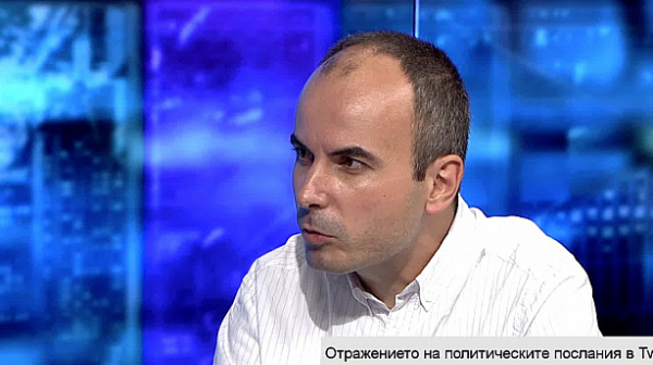 Скандал в УНСС! Дисциплинарно уволниха доцента, скочил срещу политическата визита на Борисов в университета
