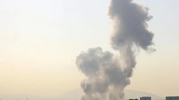 Иран удари Европа през Кипър, Дубай гори, летищата в Залива са в руини