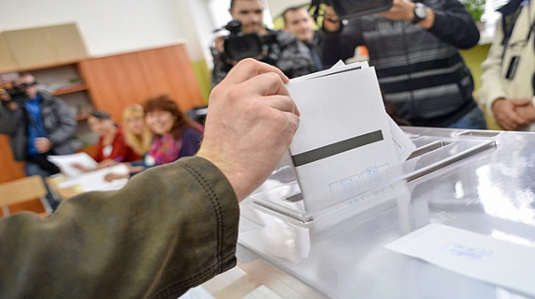 36,00% избирателна активност в София към 17:30 часа, във Варна - 30,41%, в Пловдив - 33,50%