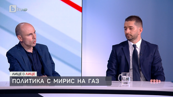 Петър Чолаков към „политолога на президента“ Слави Василев: Служите си с опорните точки на кремълската пропаганда