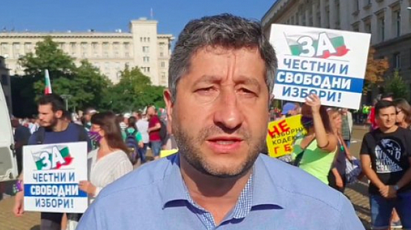 Хр. Иванов не иска да е премиер, но има варианти за поста