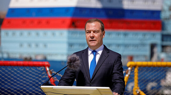 Медведев: Идеята да се накаже страната, която притежава най-големия ядрен арсенал в света, е абсурдна
