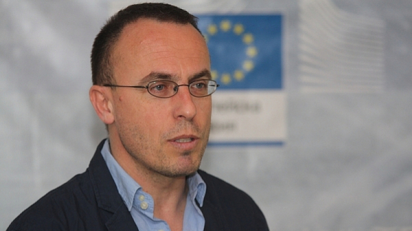 Политолог: Ако България продължава да действа така безхаберно, ще бъде спряно финансирето от ЕС