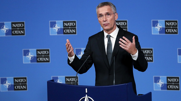 НАТО трябва да е готова за дългосрочен ангажимент в Украйна, заяви Столтенберг