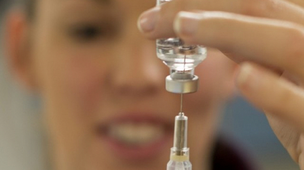 Българи иззеха функциите на властта в подкрепа на родната ваксина