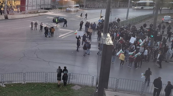 Протест в „Люлин“ срещу кризата с отпадъците затвори движението