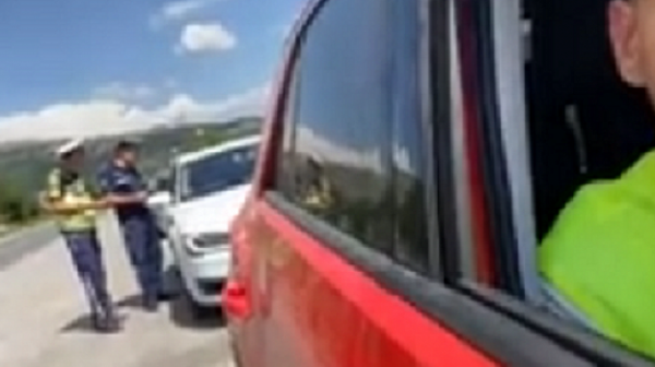 МВР заклещи колите, които блокираха ГКПП ”Калотина”, поредна репресия /на живо/