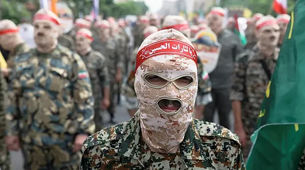 Насилието продължава: Гвардейците на ислямската революция заплашиха с по-сериозни репресии