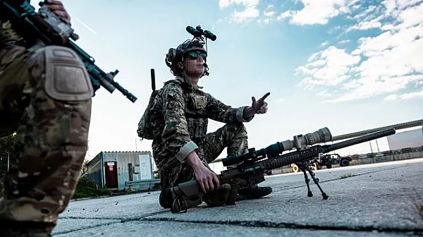 Хиляди морски пехотинци пристигат в Близкия Изток, съобщи CNN