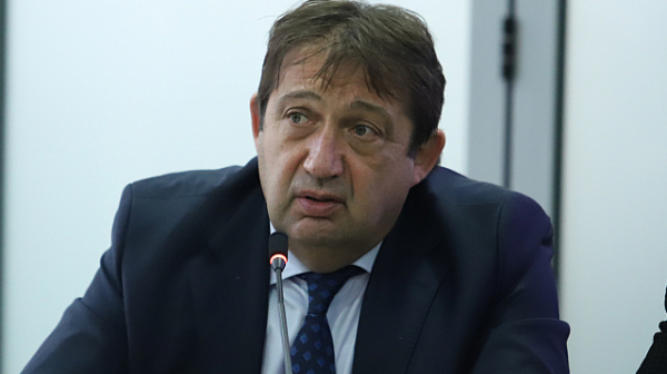 Министър Шишков: Единственото спасение за пътя Русе - Бяла е изграждането на автомагистрала