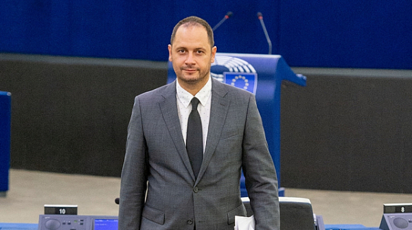 Петър Витанов: Европейската комисия циментира корумпираното правителство на Борисов с бездействието си