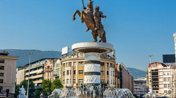 Македонският парламент не разгледа отношенията с България и преговорната рамка с ЕС