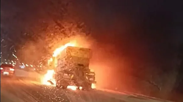 Задръстване на Северната тангента заради горящ снегорин