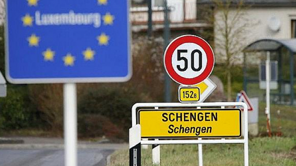 Иск в Съда на ЕС заради спирането на България и Румъния за Шенген?