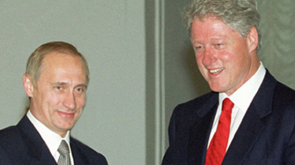 Бил Клинтън с особено мнение: Разширяването на НАТО не е причина за руската инвазия