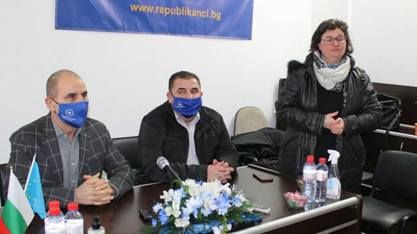 Цветанов и Вълнев откриха офис на Републиканци за България в Попово