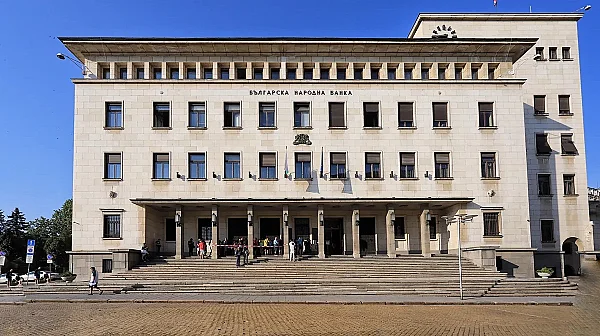 Касите на БНБ ще работят извънредно днес и следващите три съботи