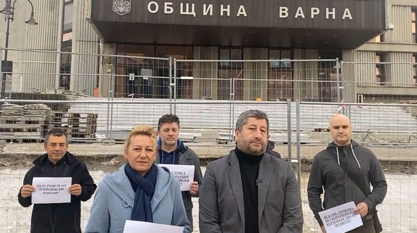“Демократична Бъглгария” осуети прилапването на Пловдивския панаир