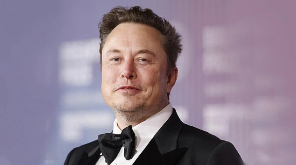 Мъск с прогноза: Al ще замени смартфоните до няколко години