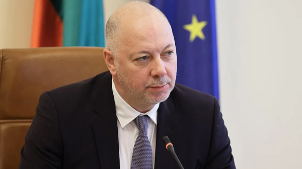 След редица катастрофи на пътя Телиш-Радомирци премиерът прати още патрули