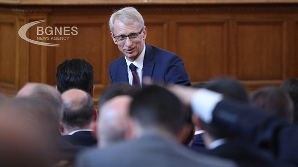 Денков и седем министри се явяват на парламентарен контрол. Премиерът отговоря на въпроси за изкуствения интелект