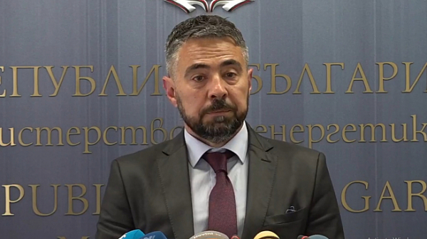 Министър Живков: БЕХ е влязъл в дългова спирала. Изходите не са приятни