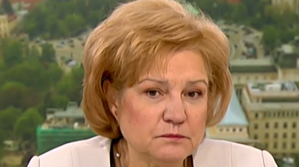 Менда Стоянова вижда напрежение заради фалшиви болнични