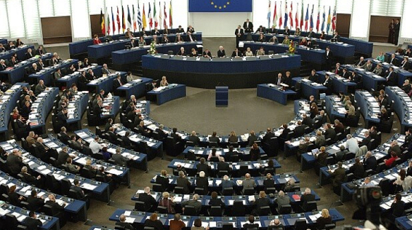 Европейският парламент одобри влизането на България в еврозоната