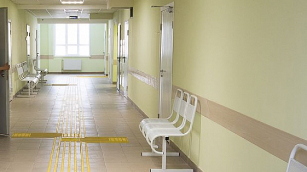 Медицинските сестри в болницата в Карлово отново хвърлиха оставки