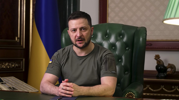 Зеленски алармира: От 10 октомври са разрушени 30 % от електроцентралите в страната