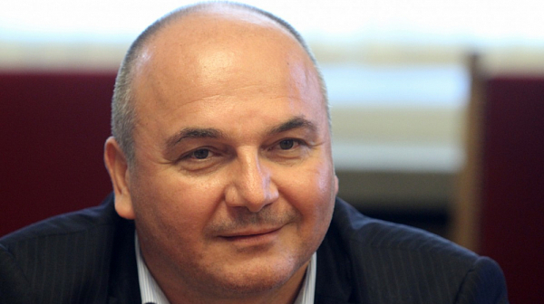 Финансист: Асен Василев „си играе“ с неизпълнението на капиталовите разходи