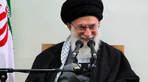 Иран с подигравка към президентските избори и демокрацията в САЩ