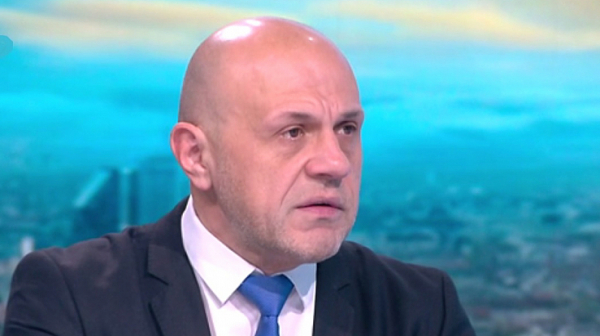 Томислав Дончев: Правителството ще остане, докато има полза от него