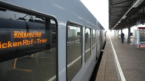 Нередовен пътник уби кондуктор във влак в Германия