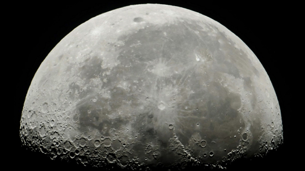 Луната ще се сдобие със собствена часова зона