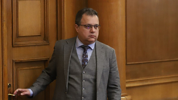 Михалев: ГЕРБ и БСП отстраниха шефа на Сметната палата, отказал участие в атаката срещу ДБ с Nexo
