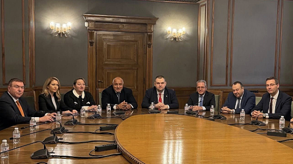 Борисов и Пеевски се разбраха за пълен мандат